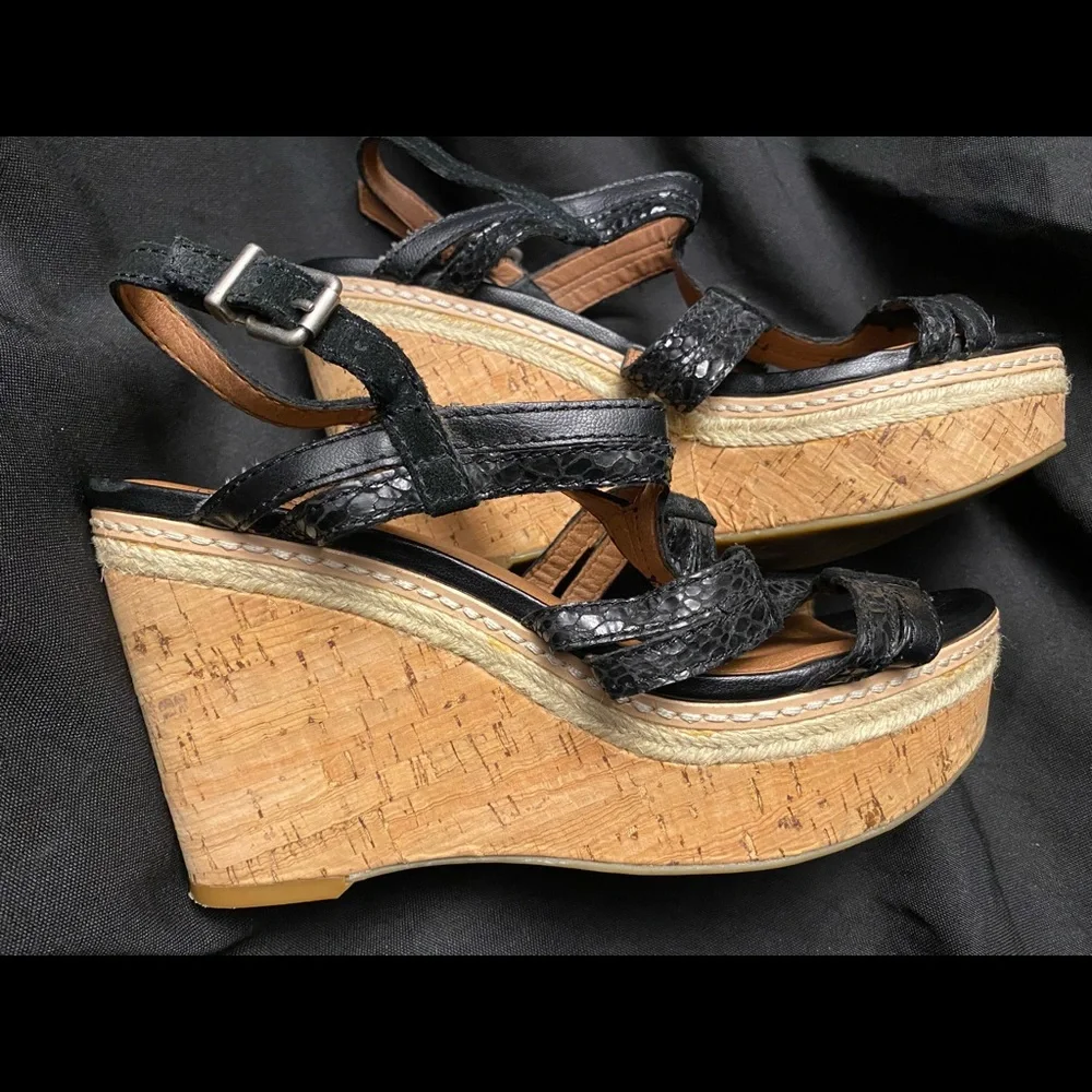 Lucky Brand-Black Strap, High Wedge-Size:8M‎